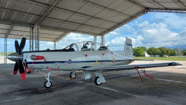 Avion T-6